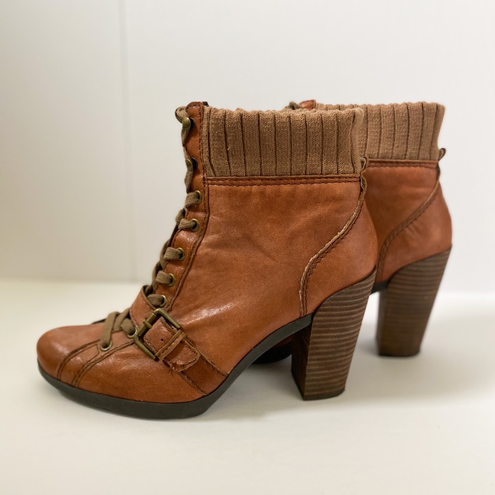 Nine West brown leather lace up booties with heel